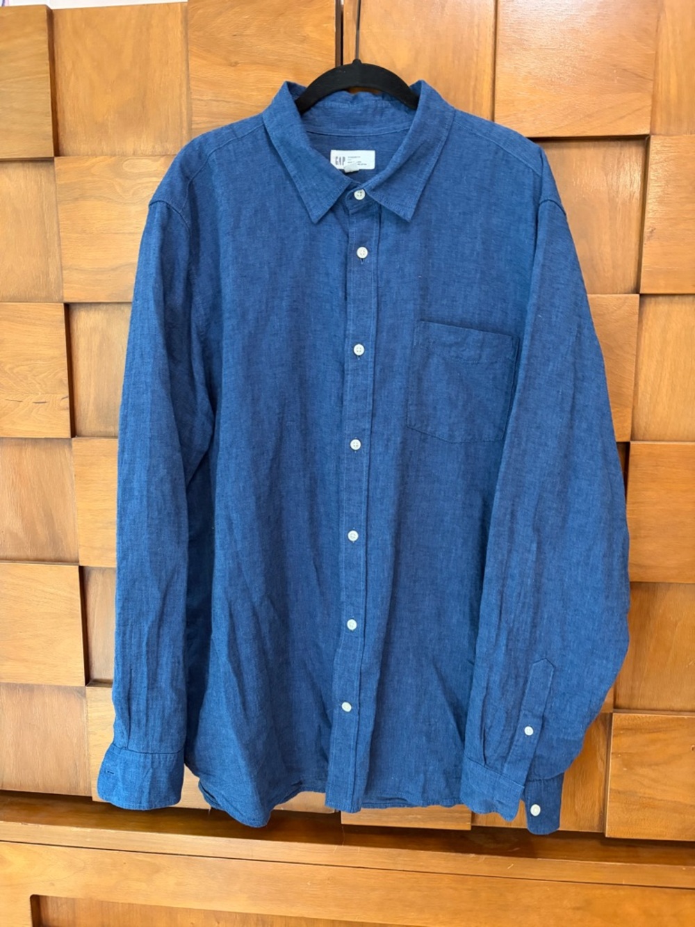 GAP Men's Indigo Blue Linen-Blend Button Down Shirt